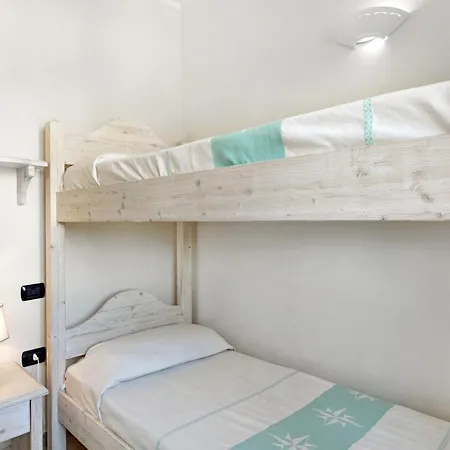 Fiordaliso D2 Apartment *